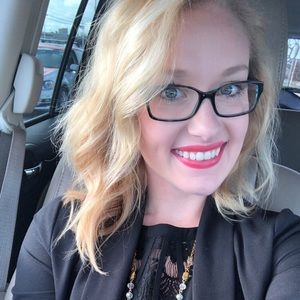 Meet your Posher, Angie